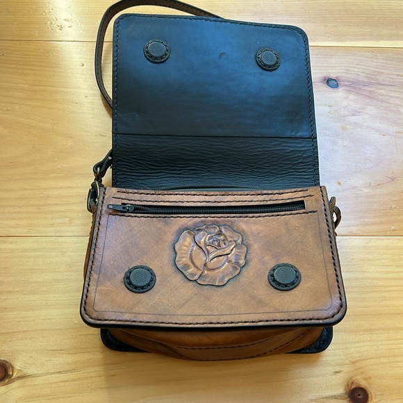 Tooled leather rose floral bag - Picture 7 of 8